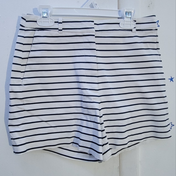 Zara Pants - Zara basic shorts white with black lines Size Small